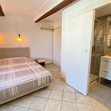 06bj - Beautiful Air-conditioned Duplex With Balcony Antibes