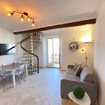 Appartement 06bj - Beautiful Air-conditioned Duplex With Balcony