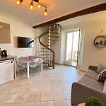Appartement 06bj - Beautiful Air-conditioned Duplex With Balcony