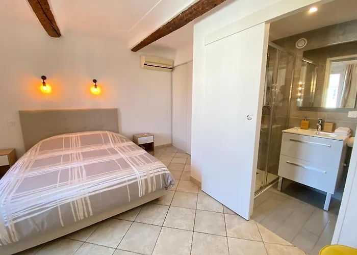 06bj - Beautiful Air-conditioned Duplex With Balcony Antibes