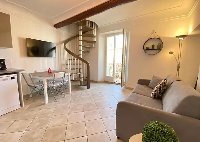 Apartament 06bj - Beautiful Air-conditioned Duplex With Balcony *